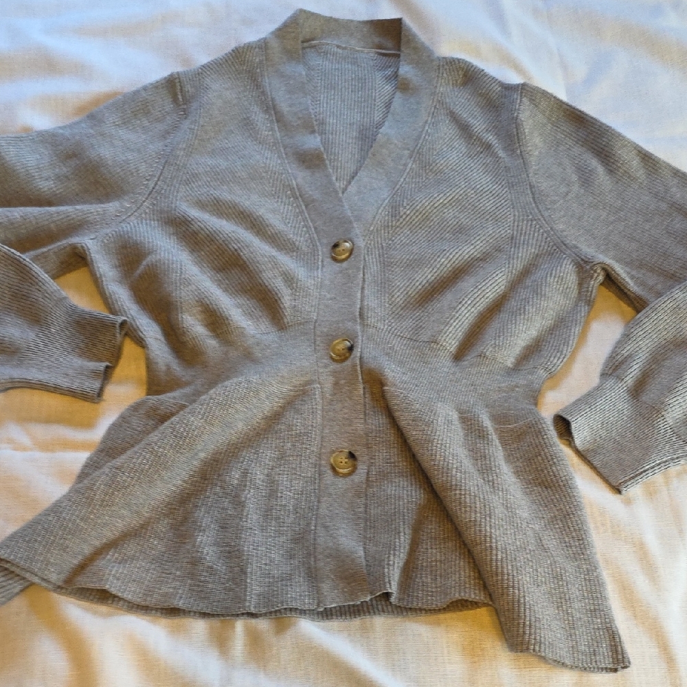 Elegant Women's Cardigan Sweater